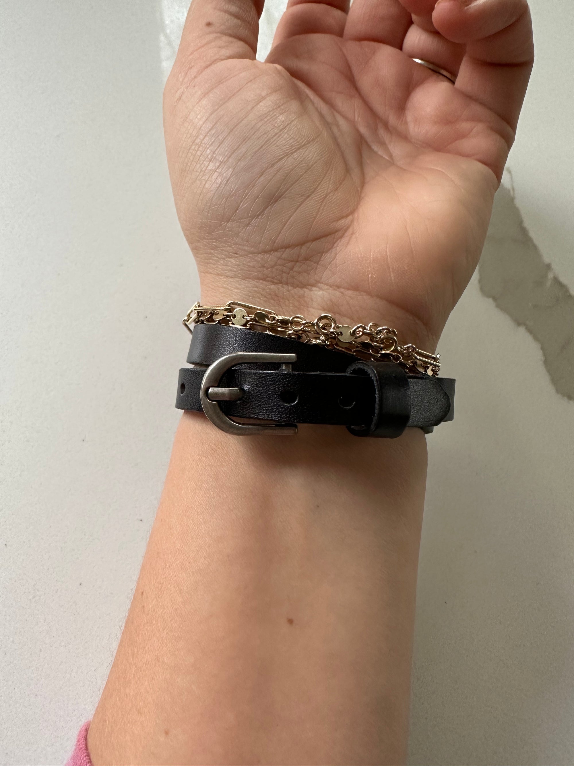 Magnolia leather bracelet online